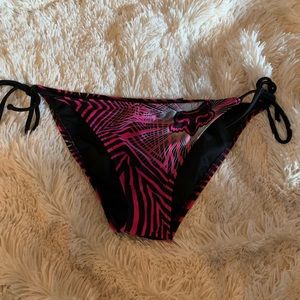 FOX bikini bottom to big for me now.